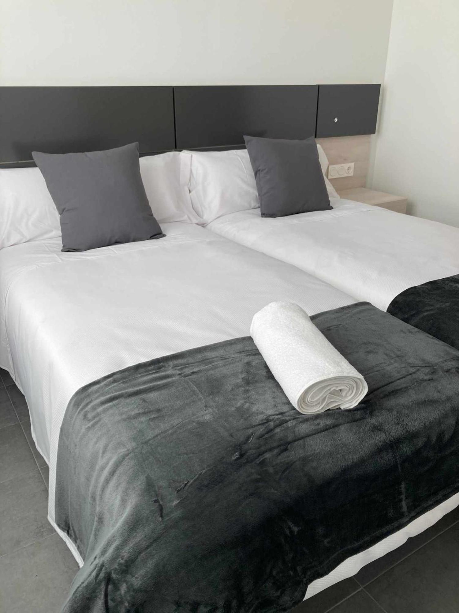 Ramon Y Cajal Suites De Luxe 레온 외부 사진
