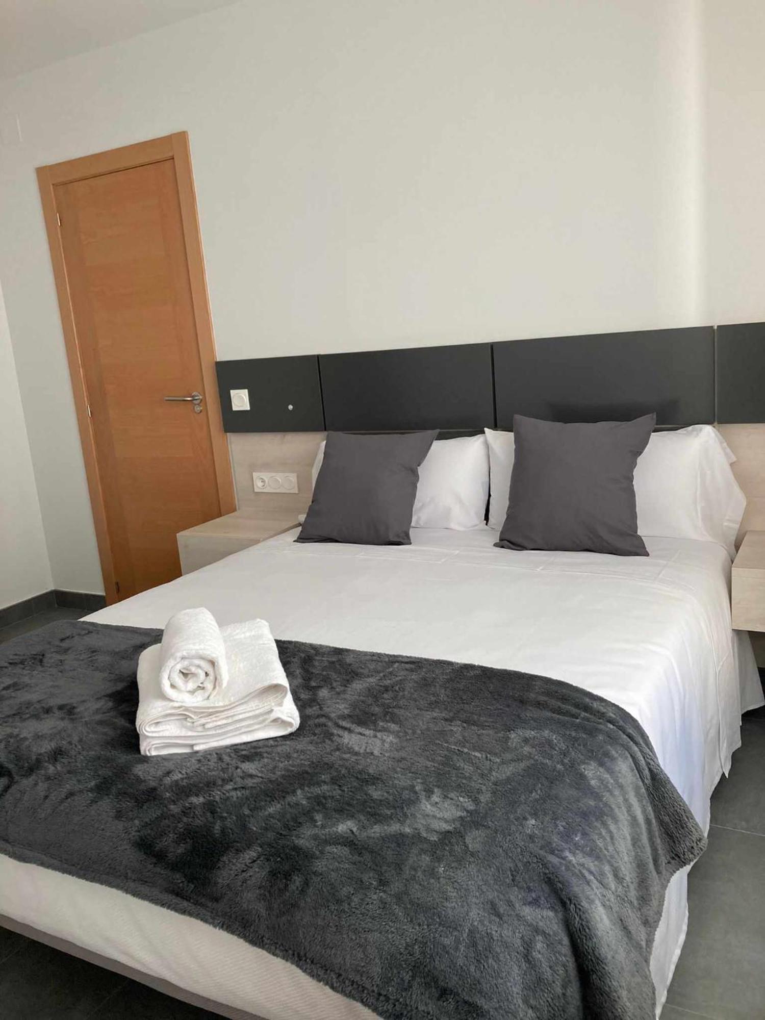 Ramon Y Cajal Suites De Luxe 레온 외부 사진